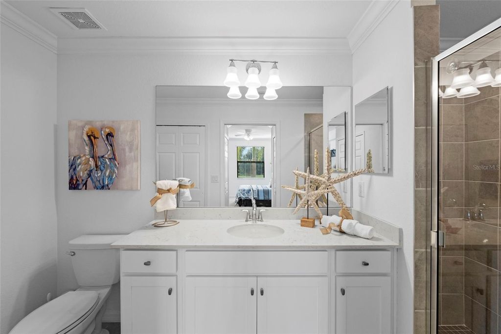 Image 19 of property listing at 18114 GAWTHROP DRIVE 105, Bradenton, FL 34211