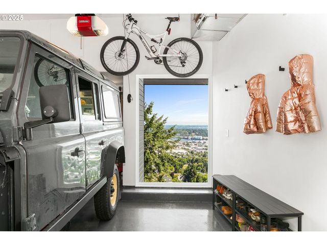 424 Nw MACLEAY Blvd, Portland, OR 97210