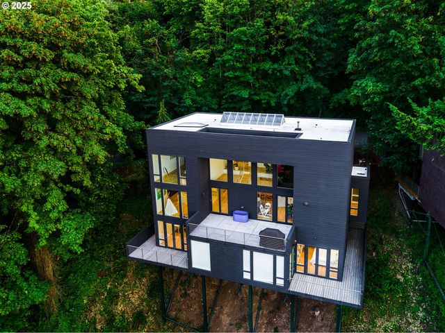 424 Nw MACLEAY Blvd, Portland, OR 97210