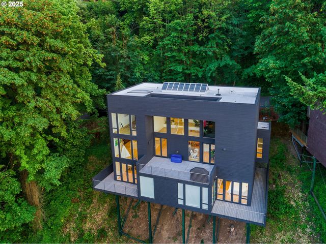 424 Nw MACLEAY Blvd, Portland, OR 97210