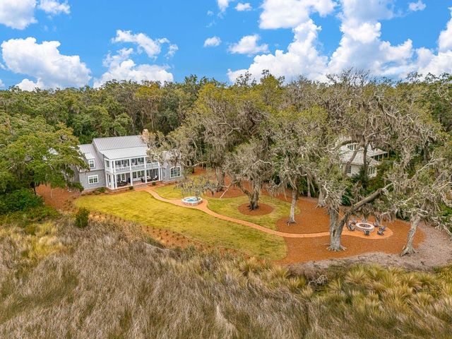 145 Saint Annies Lane, St Simons Island, GA 31522