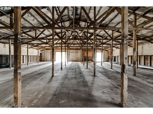 85160 LARSON Rd, Eugene, OR 97405