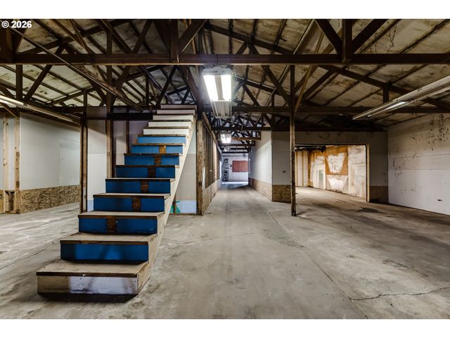 85160 LARSON Rd, Eugene, OR 97405