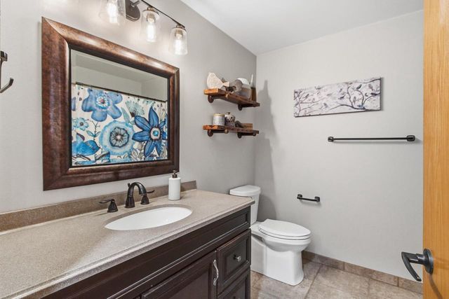 221 Yarrow Hill Drive, Cottage Grove, WI 53527
