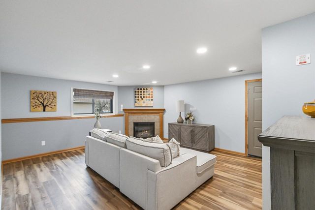 221 Yarrow Hill Drive, Cottage Grove, WI 53527