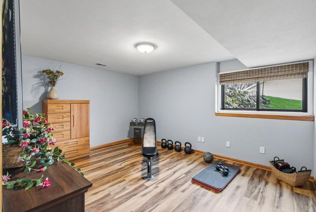 221 Yarrow Hill Drive, Cottage Grove, WI 53527