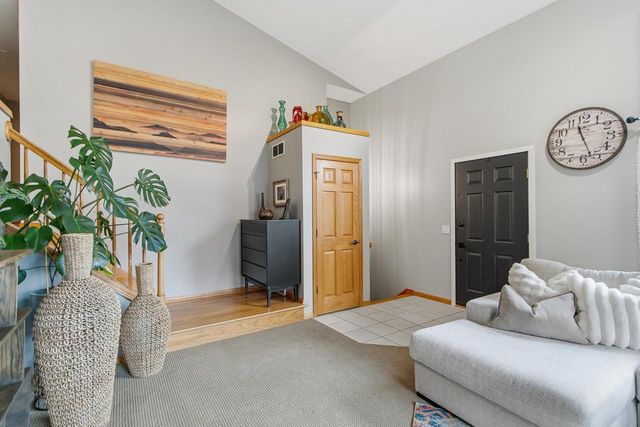 221 Yarrow Hill Drive, Cottage Grove, WI 53527