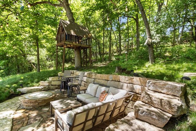 221 Yarrow Hill Drive, Cottage Grove, WI 53527