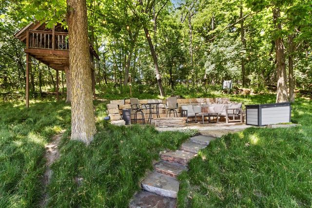 221 Yarrow Hill Drive, Cottage Grove, WI 53527