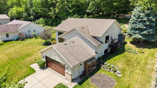 221 Yarrow Hill Drive, Cottage Grove, WI 53527