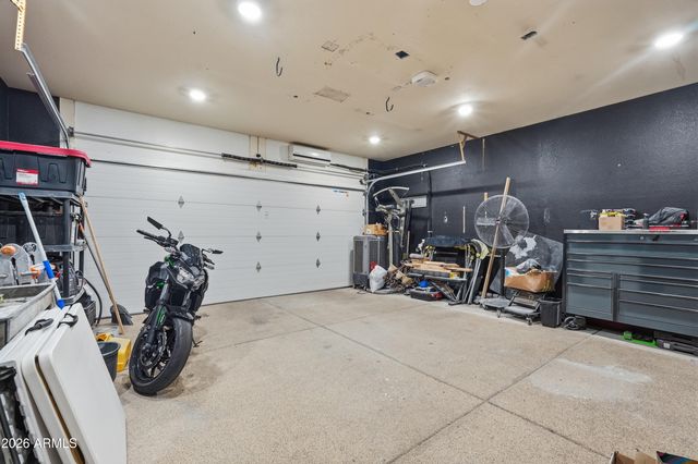 1425 S LINDSAY Road 16, Mesa, AZ 85204