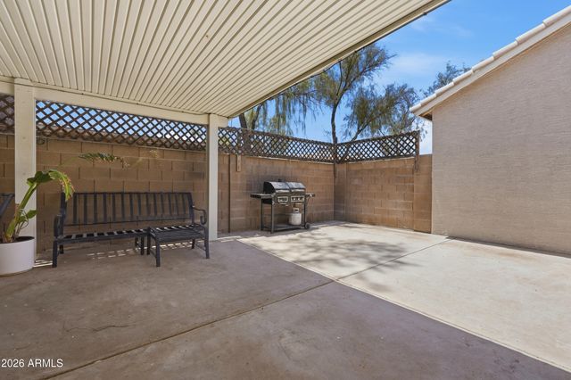 1425 S LINDSAY Road 16, Mesa, AZ 85204