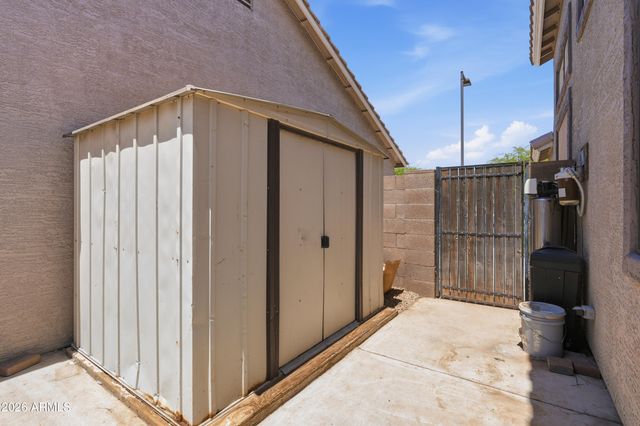 1425 S LINDSAY Road 16, Mesa, AZ 85204