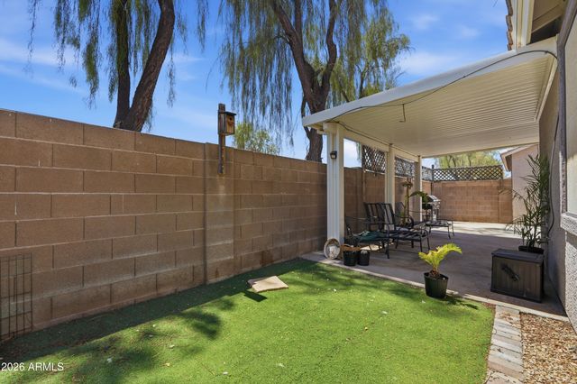 1425 S LINDSAY Road 16, Mesa, AZ 85204