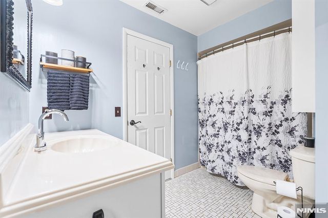 6 New Bedford Road D, West Milford, NJ 07480