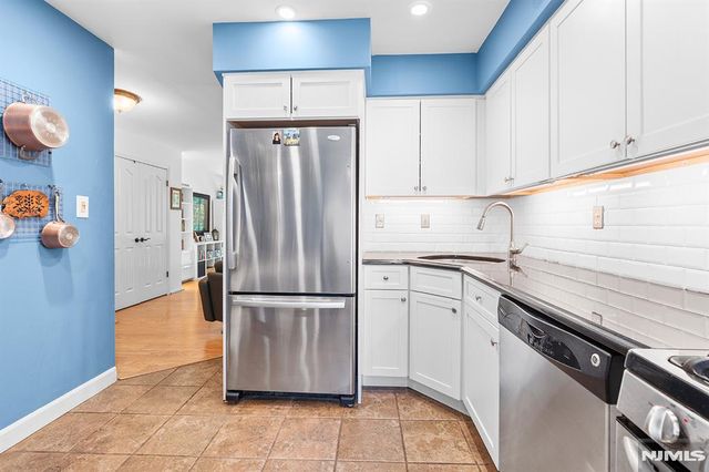 6 New Bedford Road D, West Milford, NJ 07480