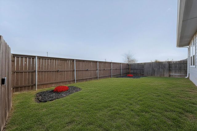 284 Delta CRST, Maxwell, TX 78656