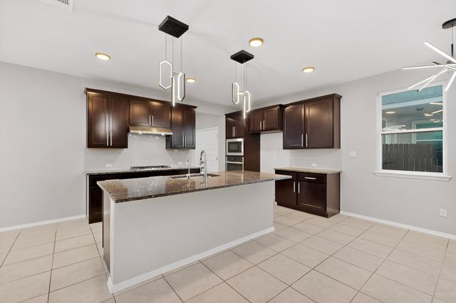 284 Delta CRST, Maxwell, TX 78656