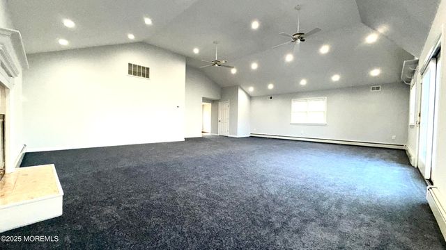 27 3rd Avenue, Toms River, NJ 08757