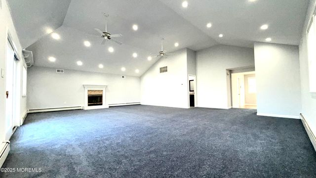 27 3rd Avenue, Toms River, NJ 08757