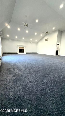27 3rd Avenue, Toms River, NJ 08757