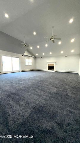 27 3rd Avenue, Toms River, NJ 08757