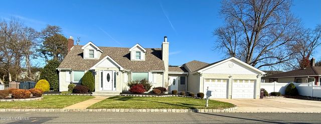 27 3rd Avenue, Toms River, NJ 08757