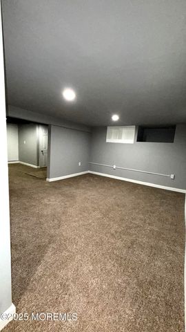 27 3rd Avenue, Toms River, NJ 08757