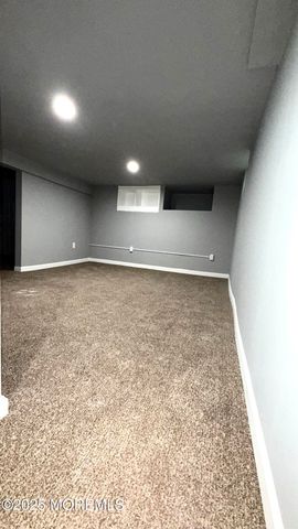 27 3rd Avenue, Toms River, NJ 08757