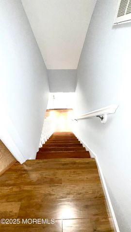 27 3rd Avenue, Toms River, NJ 08757