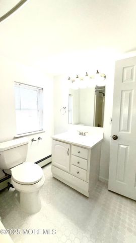 27 3rd Avenue, Toms River, NJ 08757
