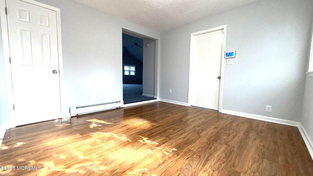 27 3rd Avenue, Toms River, NJ 08757