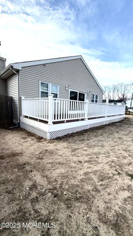 27 3rd Avenue, Toms River, NJ 08757