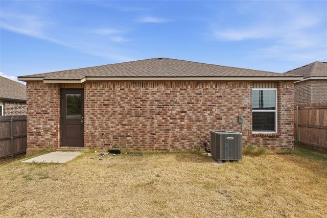 11832 NW 94th Street, Yukon, OK 73099