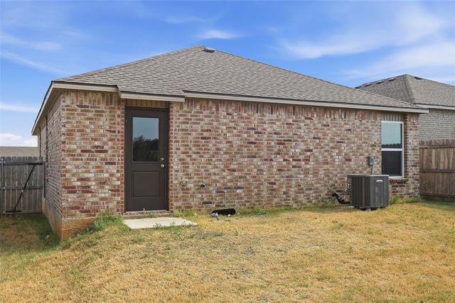 11832 NW 94th Street, Yukon, OK 73099