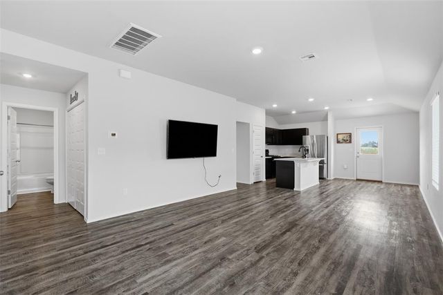 11832 NW 94th Street, Yukon, OK 73099