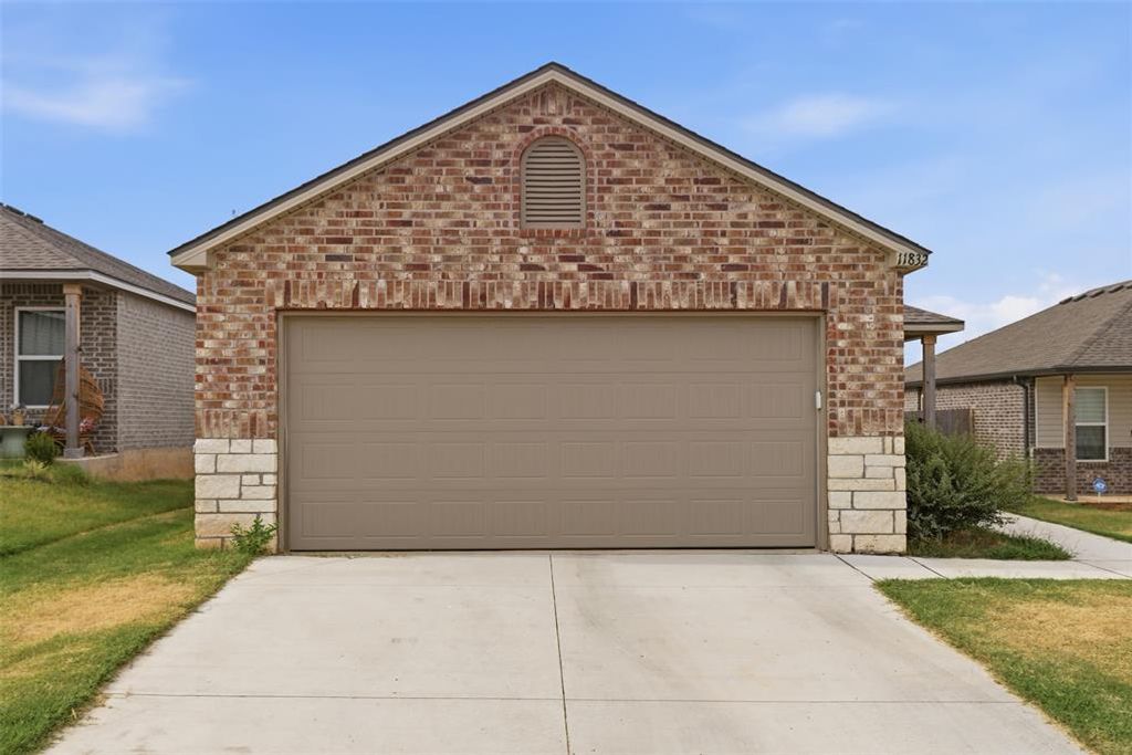 11832 NW 94th Street, Yukon, OK 73099
