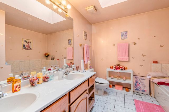 156 Winston Drive, Bolingbrook, IL 60440