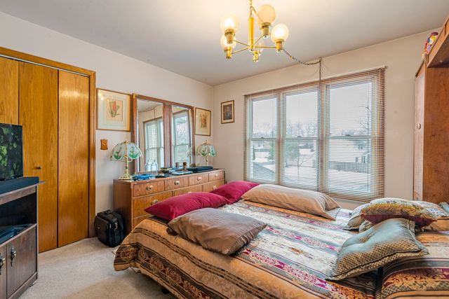 156 Winston Drive, Bolingbrook, IL 60440