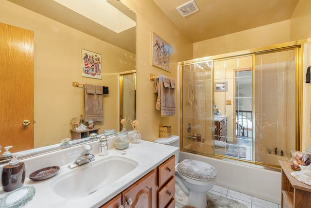 156 Winston Drive, Bolingbrook, IL 60440