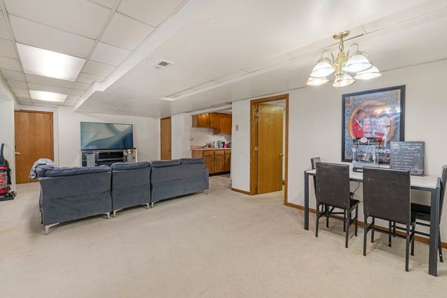 156 Winston Drive, Bolingbrook, IL 60440