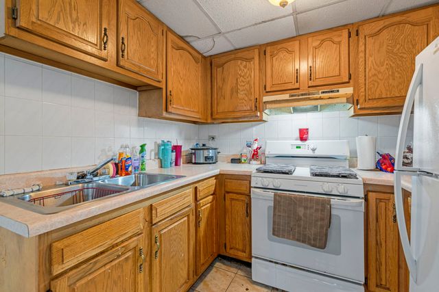 156 Winston Drive, Bolingbrook, IL 60440