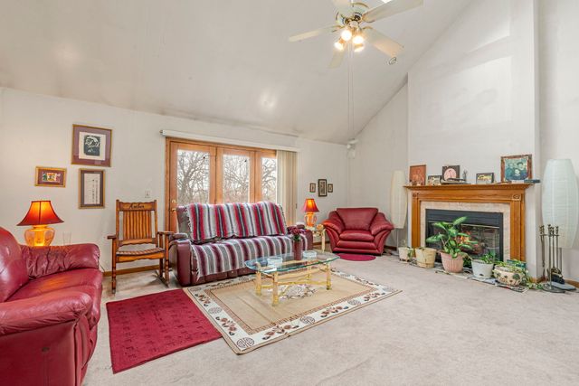 156 Winston Drive, Bolingbrook, IL 60440