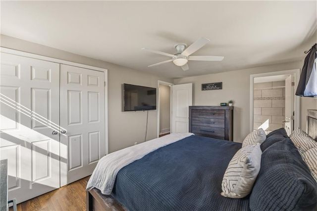 13621 W 90th Place, Lenexa, KS 66206