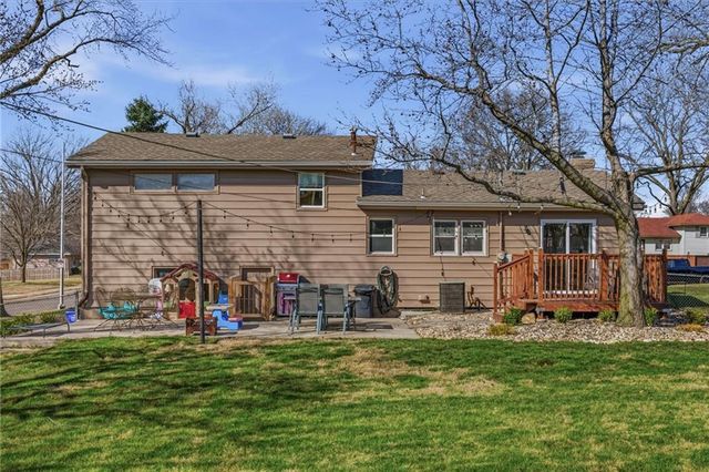 13621 W 90th Place, Lenexa, KS 66206