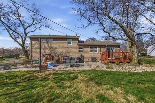 13621 W 90th Place, Lenexa, KS 66206