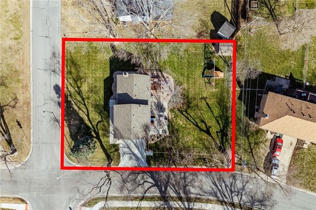 13621 W 90th Place, Lenexa, KS 66206