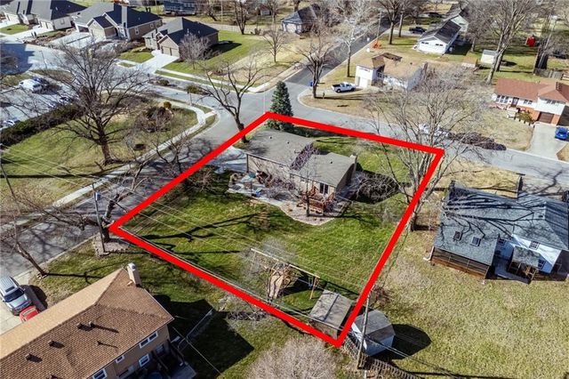 13621 W 90th Place, Lenexa, KS 66206