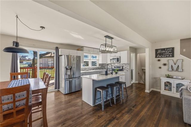 13621 W 90th Place, Lenexa, KS 66206