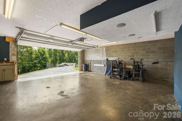 184 Scarlett Ridge Drive, Marshall, NC 28753